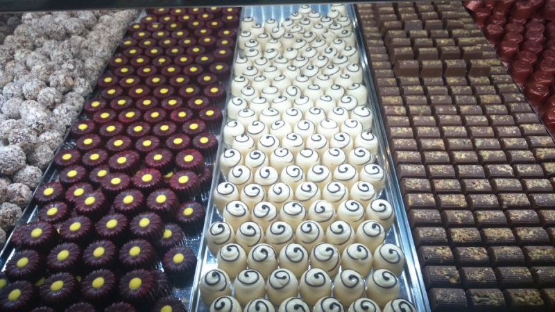 chocolaterie-CABASSE-min_chocolates_milk_chocolate_white_chocolate_truffles_candy_food_treat_cacao-1213769